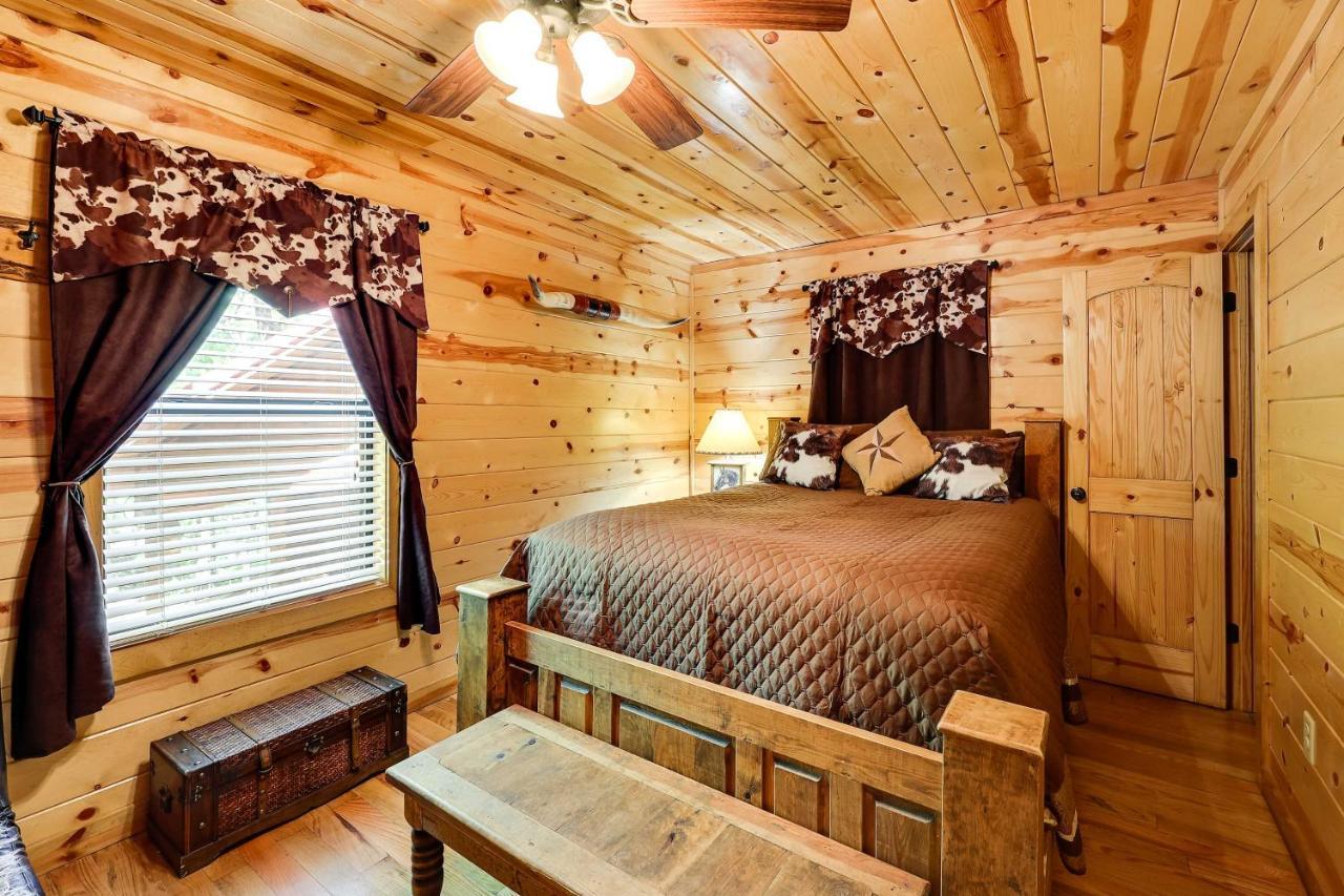 Broken Bow Rental Cabin With Hot Tub And Bar Exterior foto